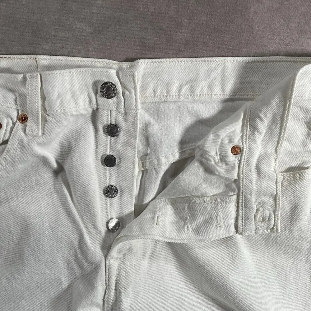 Vintage Levi’s 501 Button Fly White Denim Jeans Casual 33x29